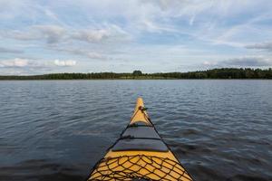 paisajes del lago letón en verano foto