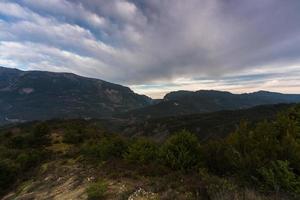 paisajes del parque natural tzoumerka foto