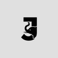 letra inicial j con plantilla, signo o icono de logotipo vectorial abstracto de elefante. cabeza de elefante moderna incorporada en la letra j. concepto de espacio negativo con tipografía moderna. vector