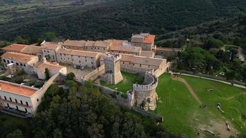 Rollen Sie Blick auf die Rocca von Populonia Toskana Italien video