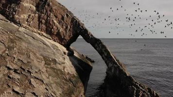 arco violino roccia, Scozia video