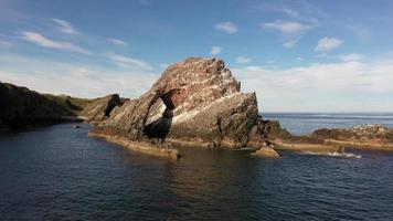 arco violino roccia, Scozia video