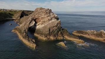 arco violino roccia, Scozia video