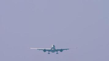 Plane is preparing to land. Airliner flies to land video