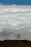 vista del cielo con nubes foto