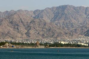 jordania en el lado opuesto del mar rojo. foto