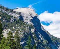 primer plano de una de las cúpulas de yosemite foto