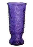 vase en verre bleu isolé avec un tracé de détourage png