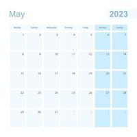 Planificador de pared de mayo de 2023 en color azul pastel, la semana comienza el lunes. vector