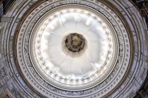 vista interna de la cúpula del capitolio de washington foto