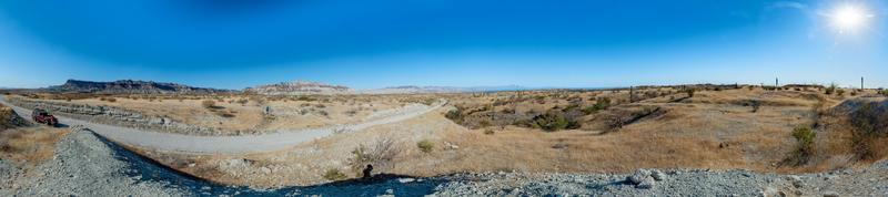 baja california desierto interminable carretera paisaje foto