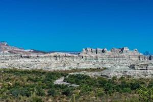 vista del paisaje del desierto de baja california y el mar de cortez foto