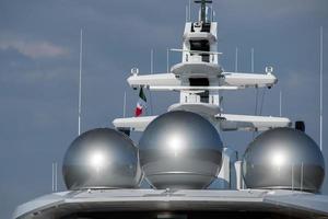 barco buque buque radar esférico foto