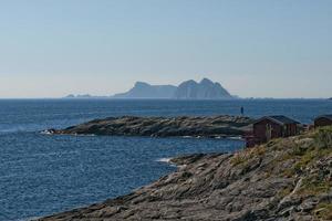 playa de arena blanca de la isla de lofoten foto