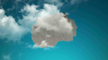 mazedonien länderkarte mit zoom in realistischen wolken fliegen durch. kamera zoomt in den himmelseffekt auf der karte von mazedonien. hintergrund geeignet für unternehmenseinführungen, tourismus, präsentationen. video