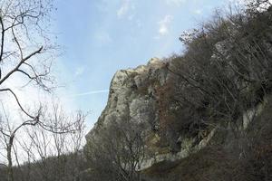 piedra bismantova una formación rocosa en los apeninos toscano-emilianos foto