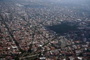 ciudad de méxico panorama aéreo landcape desde avión foto