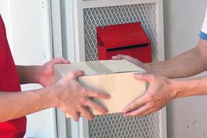 Deliver packages to recipients quickly, complete products, impressive services. photo