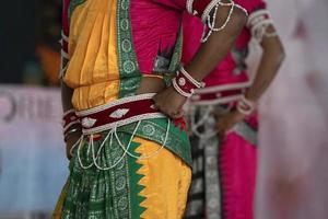 detalle de pie de danza tradicional india foto