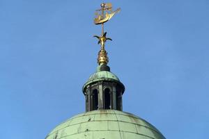 detalle del edificio del centro del lugar de la presa del ayuntamiento de amsterdam foto