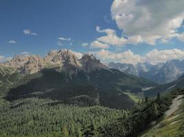 monte piana dolomitas montañas primera guerra mundial caminos trinchera trinchera foto