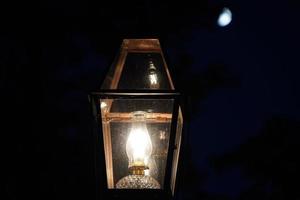 vieja lámpara de aceite de ballena luz de la linterna de la calle en Martha Vineyard foto