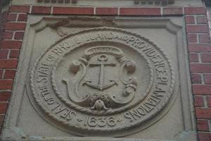 puerta de edificios históricos de brown university providence rhode island foto