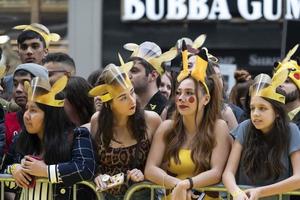 nueva york, estados unidos - 7 de mayo de 2019 - estreno de detective pikachu en times square foto