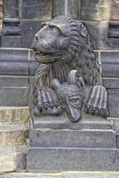 bremen dome statue lion photo