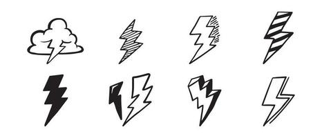 set of hand drawn vector doodle electric lightning bolt symbol sketch illustrations. thunder, vector ilustration