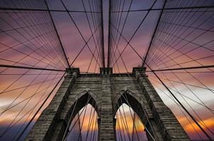 puente de brooklyn en nueva york, estados unidos foto