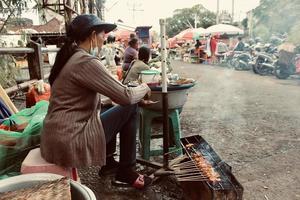 Badung Bali  January 13 2023 Photo of a seller waiting for someone to buy his wares at Pasar Kumbasari Badung