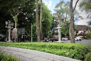 A street lamp pole that is so aesthetic in a park area in Denpasar. photo