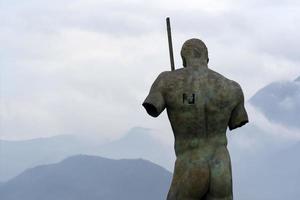 nápoles, italia - 1 de febrero de 2020 - ruinas de pompei pinturas y mosaicos foto