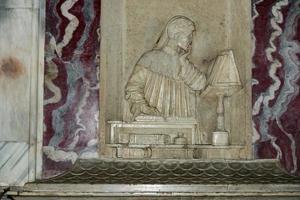 RAVENNA, ITALY - OTOBER 8 2016 - Dante Alighieri Italian poet tomb in Ravenna photo