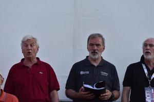 genova, italia - 26 de mayo de 2017 - preparación del coro para la misa del papa francisco en kennedy place foto