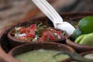 salsas de comida mexicana y chili foto