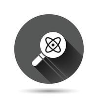 icono de lupa de ciencia en estilo plano. ilustración vectorial de búsqueda de virus sobre fondo redondo negro con efecto de sombra larga. Concepto de negocio de botón de círculo de adn de química. vector