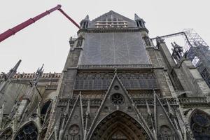 notre dame parís en restauración foto