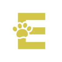letra e logotipo de cuidado de mascotas, plantilla de símbolo y signo vectorial de diseño de logotipo de perro vector