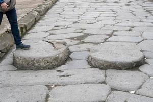 pompeya ruinas camino romano calle peatonal paseo foto