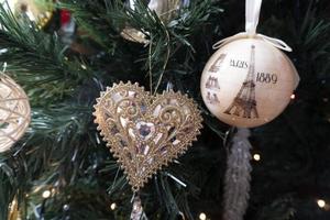 bola de cristal adorno de árbol de navidad pintado a mano de alta calidad foto