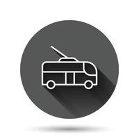 icono de trolebús en estilo plano. trolebús vector ilustración sobre fondo redondo negro con efecto de sombra larga. concepto de negocio de botón de círculo de vehículo autobus.