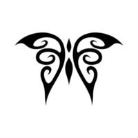 icono de mariposa de diseño tribal aislado sobre fondo blanco vector