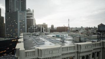 el techo del edificio con escotillas de ventilación foto