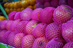 fotos de stock de frutas locales indonesias que parecen frescas