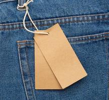 blank brown rectangular tag, close up photo