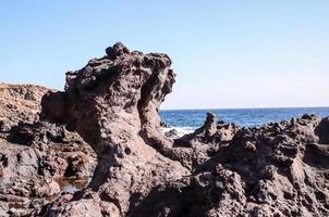 primer plano de las rocas del océano foto