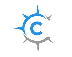 concepto de diseño del logotipo de la brújula de la letra c. signo de brújula vector
