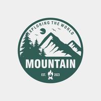 Ilustración de vector de diseño de logotipo de montaña